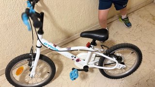 Bicicleta infantil Btwin bianca