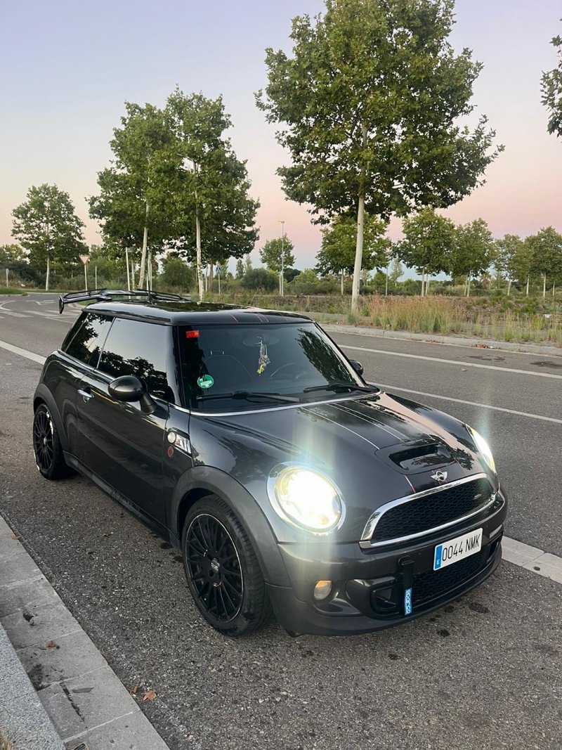 MINI Cooper 2010 - foto 1