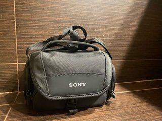 Sony Alpha A5100 + 16-50mm + 55-210mm + accesorios