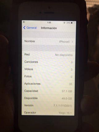 iPhone 5 bianco con custodia