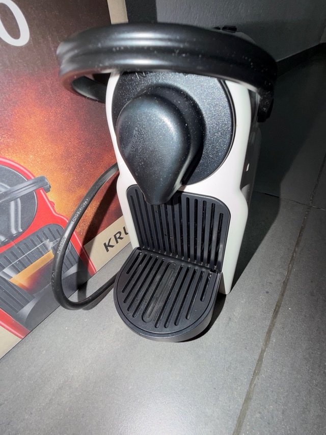 Cafetera Nespresso Inissia Blanca
