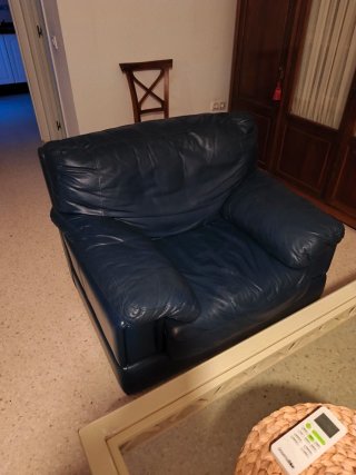 Sofá y 2 sillones piel azul