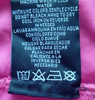 Vestido rosa con detalles negros