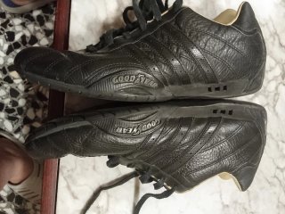 Zapatos Adidas Hombre Negro/Dorado