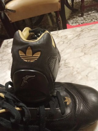 Zapatos Adidas Hombre Negro/Dorado