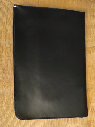 Funda Portátil/Portadocumentos Negra