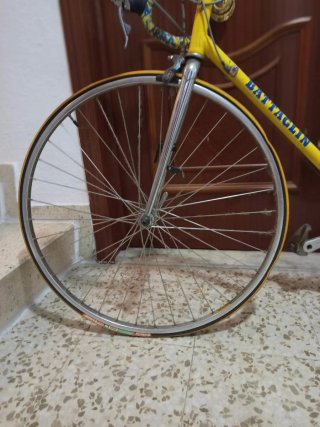 Bicicleta Carretera Battaglin Clásica Amarilla