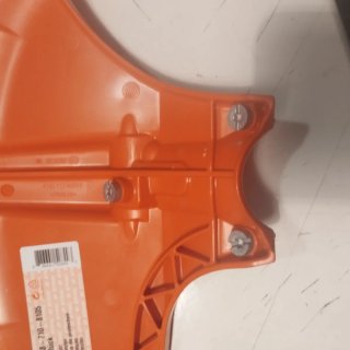 Protettore per decespugliatore STIHL nuovo di zecca