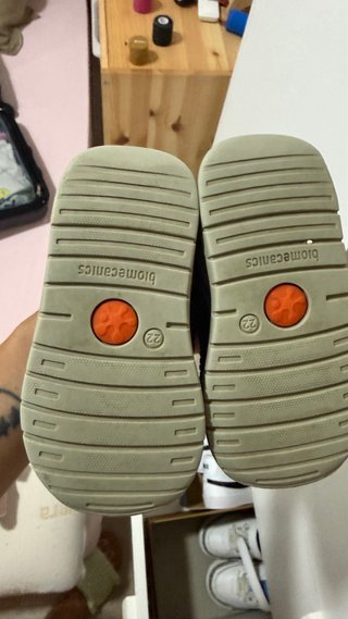 Zapatillas Biomecanics Moradas Niña