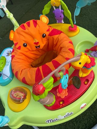 Saltador para bebé con diseño de tigre