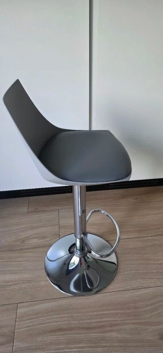 4 Taburetes Altos Diseño Moderno