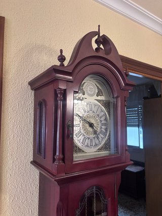 Reloj de pie clásico madera. RECOGIDA EN ALMERIA.