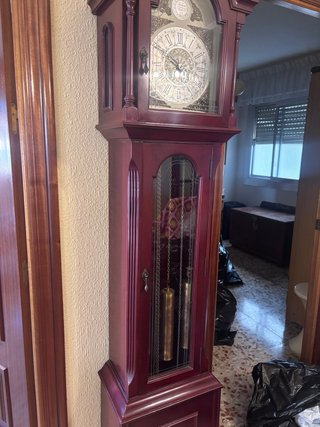 Reloj de pie clásico madera. RECOGIDA EN ALMERIA.