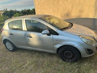 Opel Corsa D 1.2 Gasolina (2011) – 5 puertas – Eti
