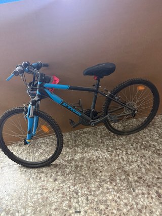 Bicicleta BTWIN azul casi sin usar