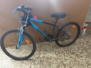 Bicicleta BTWIN azul casi sin usar