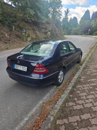 Mercedes-Benz Clase C 2004