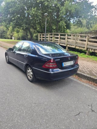 Mercedes-Benz Clase C 2004