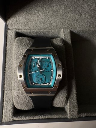 Reloj Invicta Racing