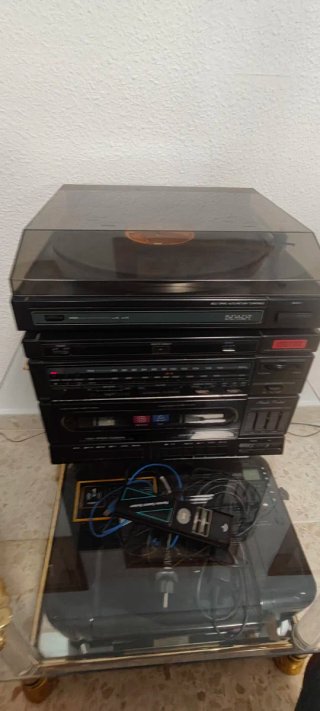 Equipo de música vintage.
