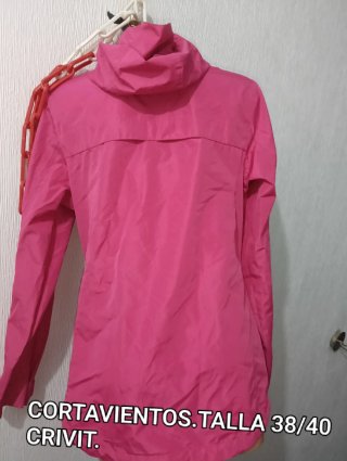 Cortavientos Crivit fucsia Talla 38/40