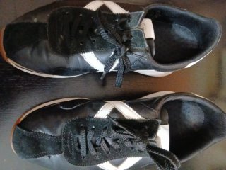 Zapatillas Munich Talla 43 Negras y Blancas
