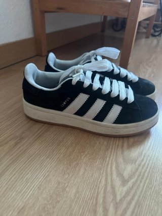 Adidas Campus Negras y Blancas