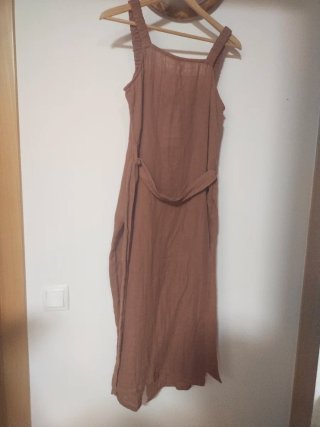 Vestido largo marrón con botones