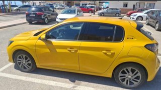 Peugeot 208 2021