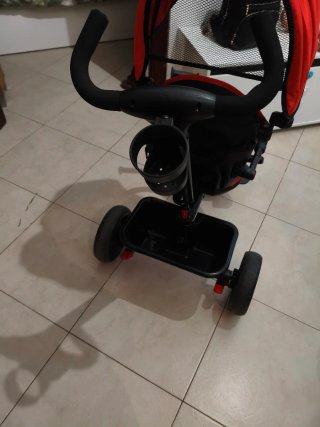 Triciclo evolutivo rojo y negro