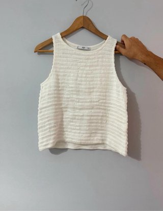 Conjunto Top Blanco y Pantalón Negro