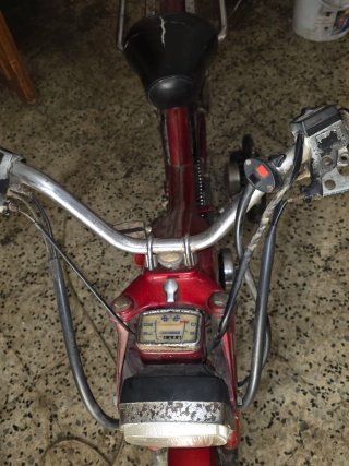 Moped Antigua Roja