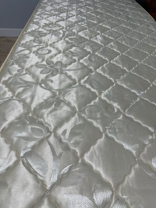 Bases(2)Cama Metálica con Láminas de Madera(2)Cabe