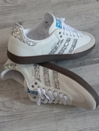 Zapatillas Adidas Samba Blancas y Plateadas