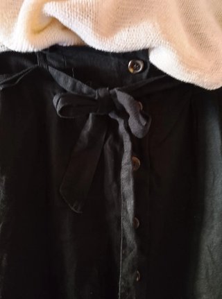 Conjunto Top Blanco y Falda Negra