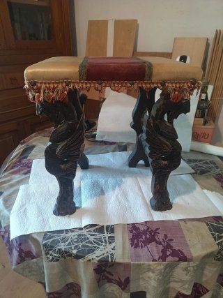 Banqueta antigua para restaurar