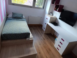 Cama nido con cajones y mesa auxiliar