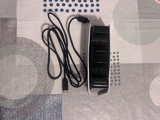 Caricabatterie DualSense PS5