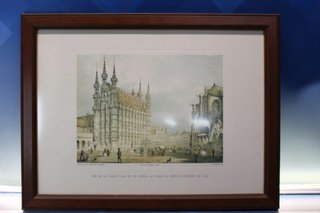 Pareja de reproducciones de grabados antiguos del Ayuntamiento de Lovaina, Bélgica.