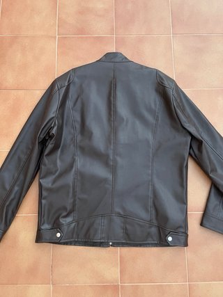 Chaqueta polipiel marrón