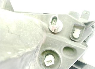 Faro derecho nissan 8200701356 primastar 23183995