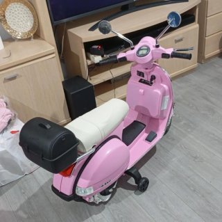 Vespa Clásica 12V Niña