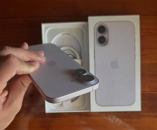 iPhone 17 Viola Apple