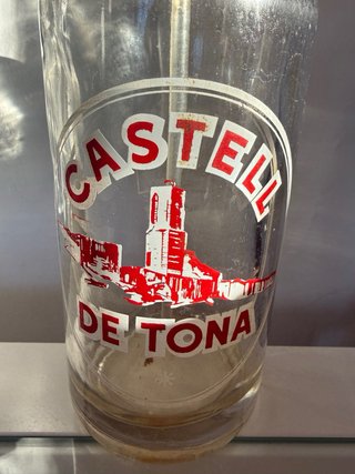 Sifón antiguo Castell de Tona