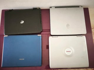 Lote 4 portátiles (Toshiba, Compaq, Acer, Asu)