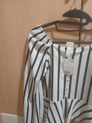 Blusa marinera rayas blancas y negras