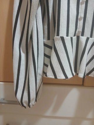 Blusa marinera rayas blancas y negras