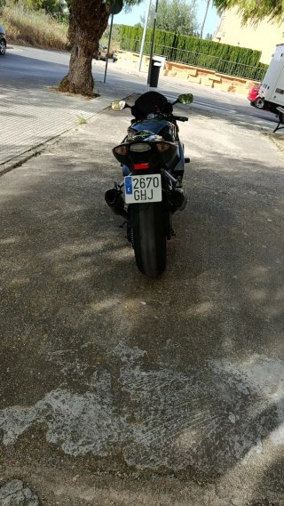 Suzuki GSX-R 1000 K8 Negra