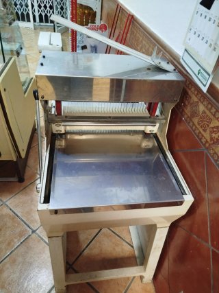 Cortadora de pan profesional