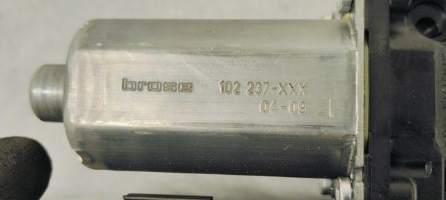MOTOR ELEVALUNAS DELANTERO DERECHO VOLKSWAGEN TOU